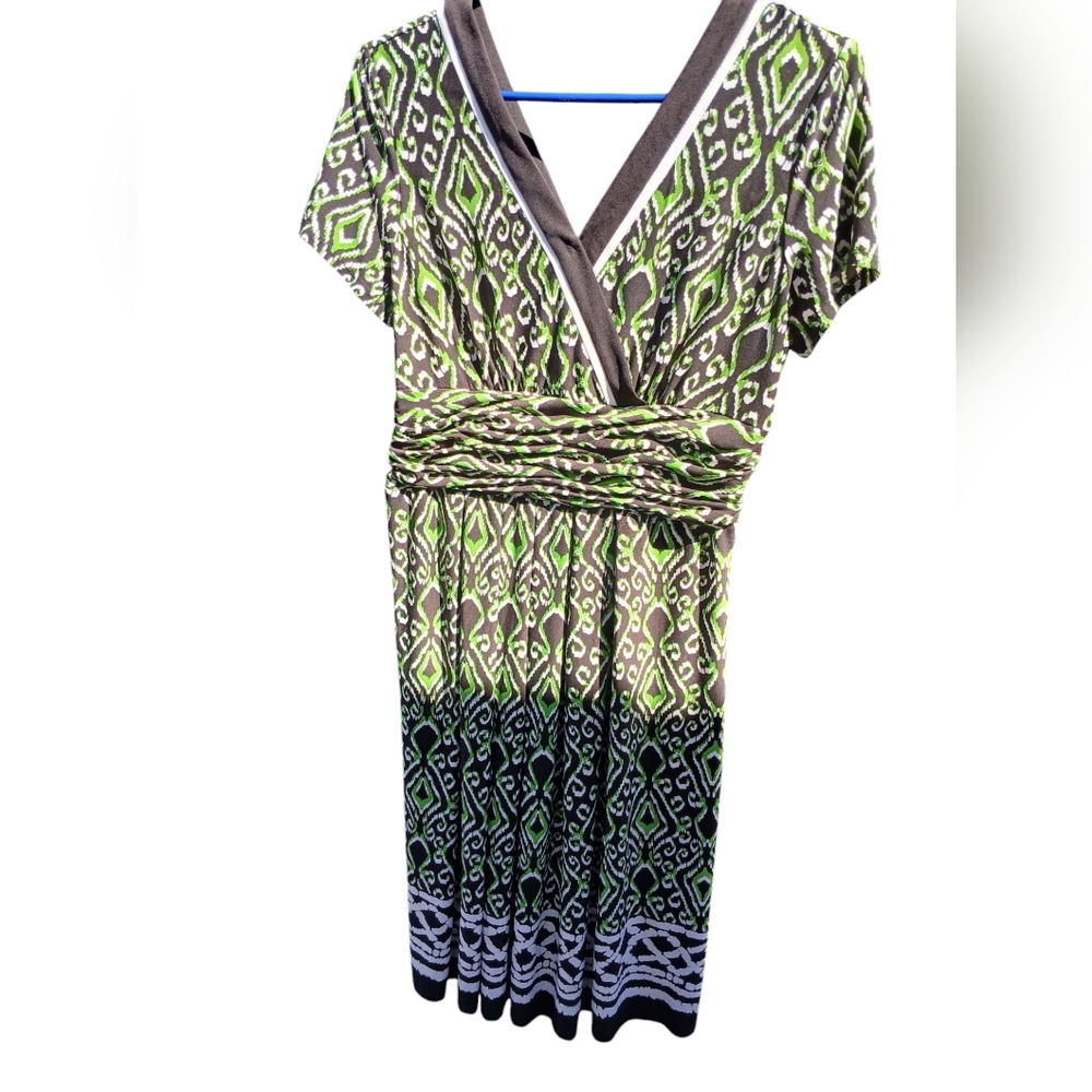 Stylish Green Patterned Dress